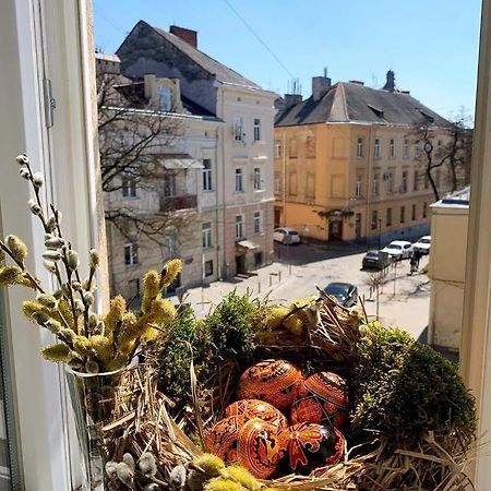 Homey Apartment On Vicheva Str. Lviv Buitenkant foto
