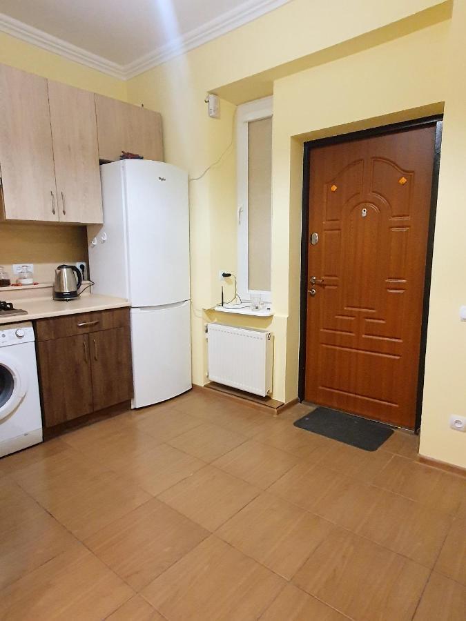 Homey Apartment On Vicheva Str. Lviv Buitenkant foto