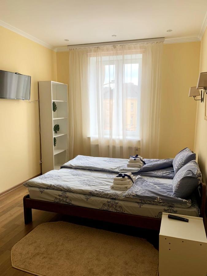 Homey Apartment On Vicheva Str. Lviv Buitenkant foto