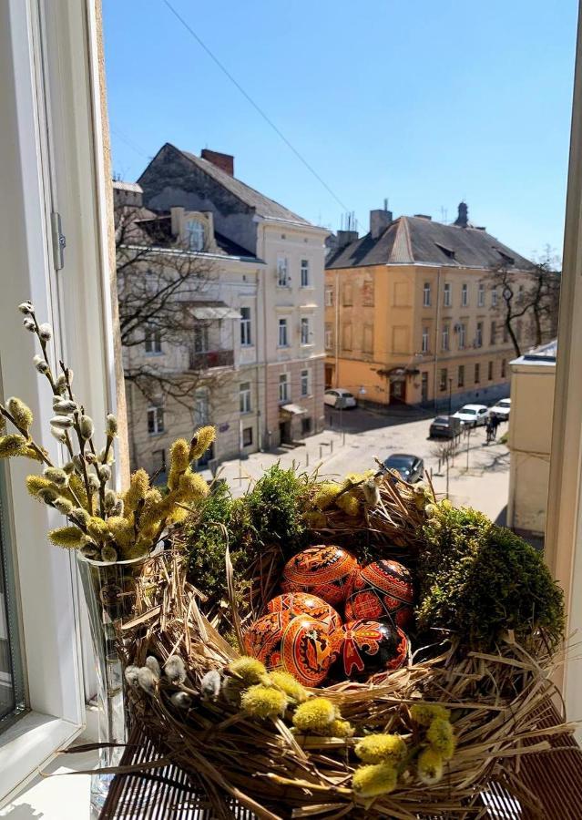 Homey Apartment On Vicheva Str. Lviv Buitenkant foto